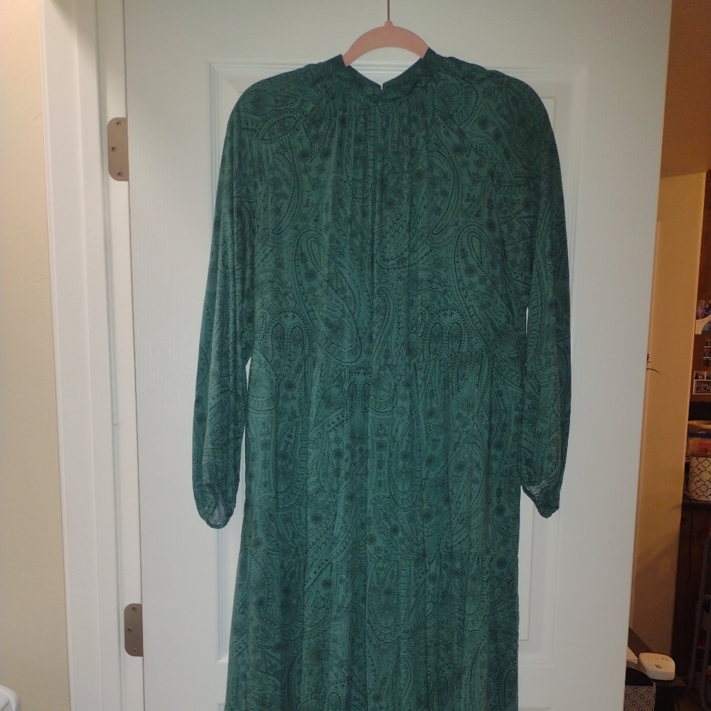 A NEW DAY Green Paisley Long sleeved Dress size Small